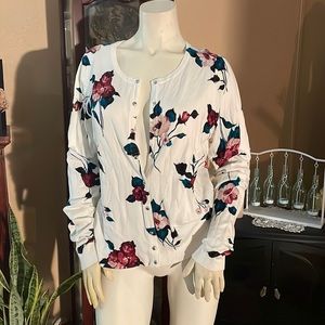 Beautiful white cardigan with flowers